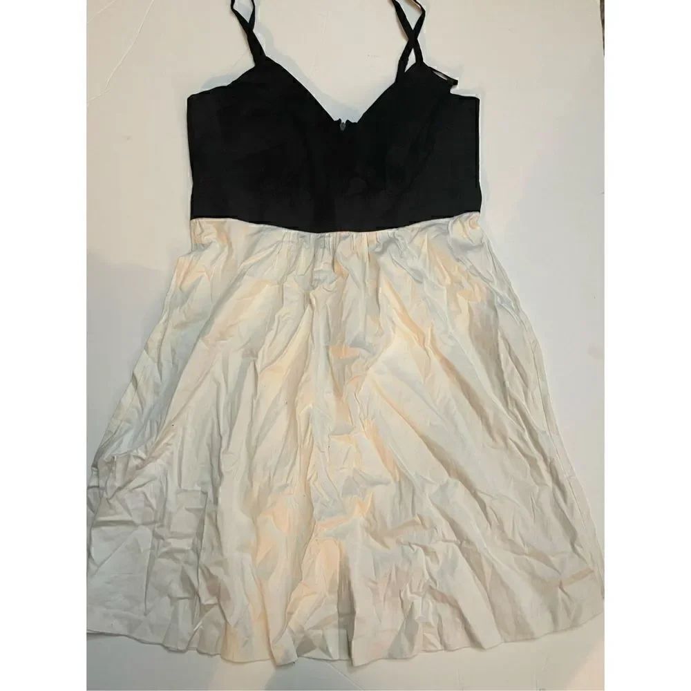 NY & CO TWO TONE SPAGHETTI STRAP DRESS